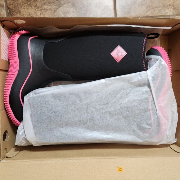 Muck Boot Tall Sporty Boots – Women’s 7 – Multi-Season – Black & Pink - Picture 13 of 14